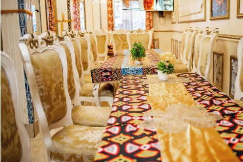 Tables dressées — Hôtel Cergy Pontoise, Bafoussam